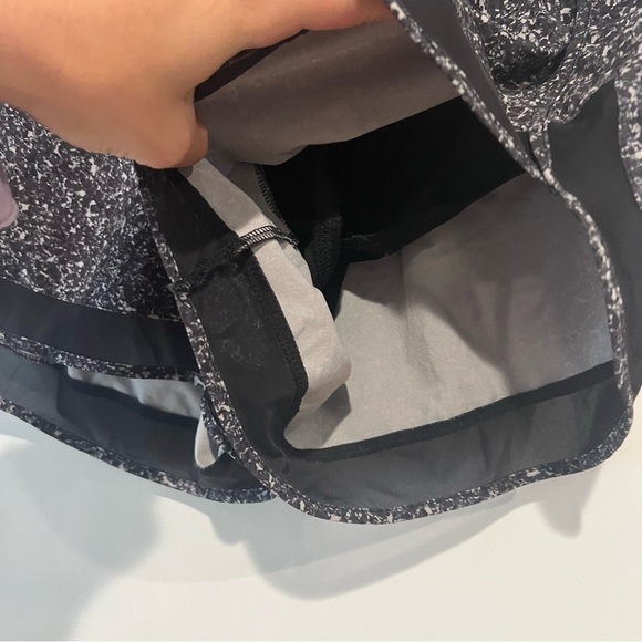 Athleta Printed Mesh Racer Run Short 4" - Picture 7 of 9